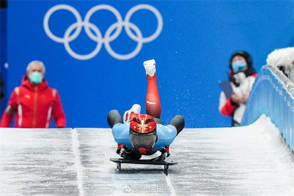 1644832724769413.jpg 闫文港钢架雪车比赛中