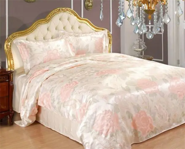 量化真丝被套的光泽度，选用光泽度仪！