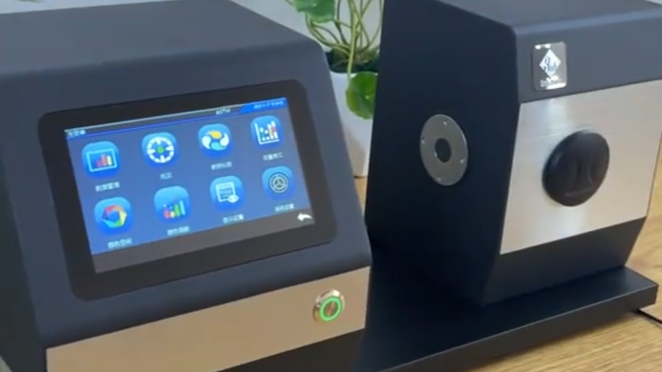 吸光率测量，选用三恩时色彩雾度计！